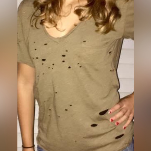 Distressed top - Picture 1 of 3